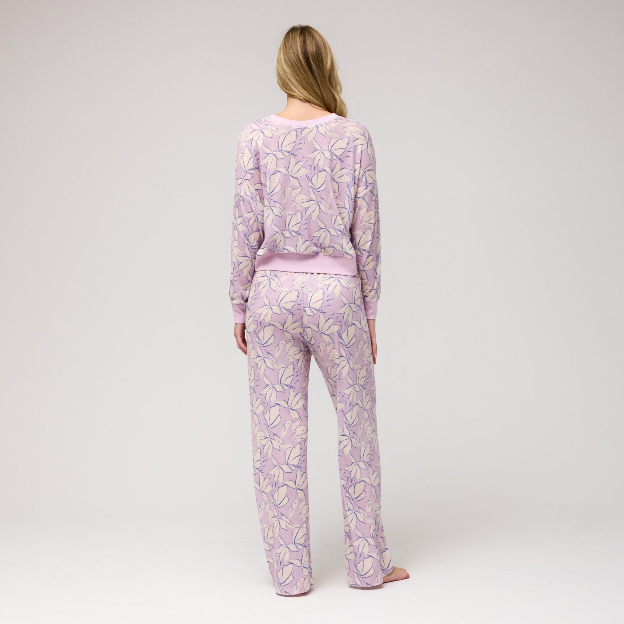 Star Seeker Long Vee Set in Soft Lilac Floral - Sleepwear & Loungewear -