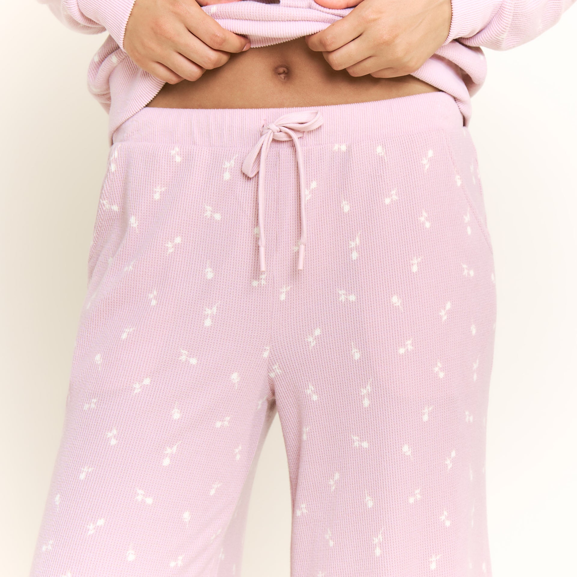 Kickback Pant Set in Romantic Lilac Buds - -