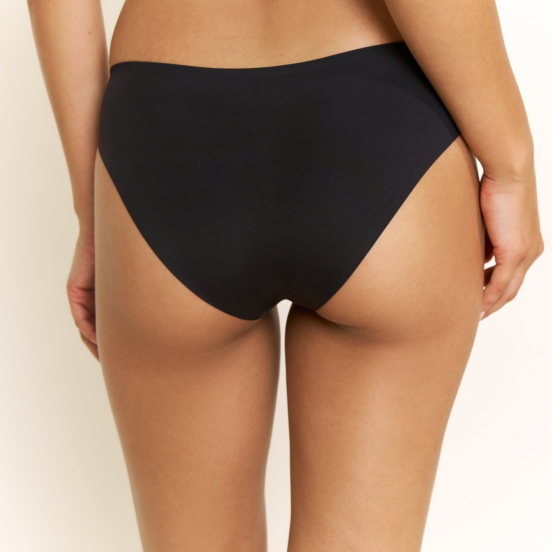 Breeze Luxe Bikini in Black - -