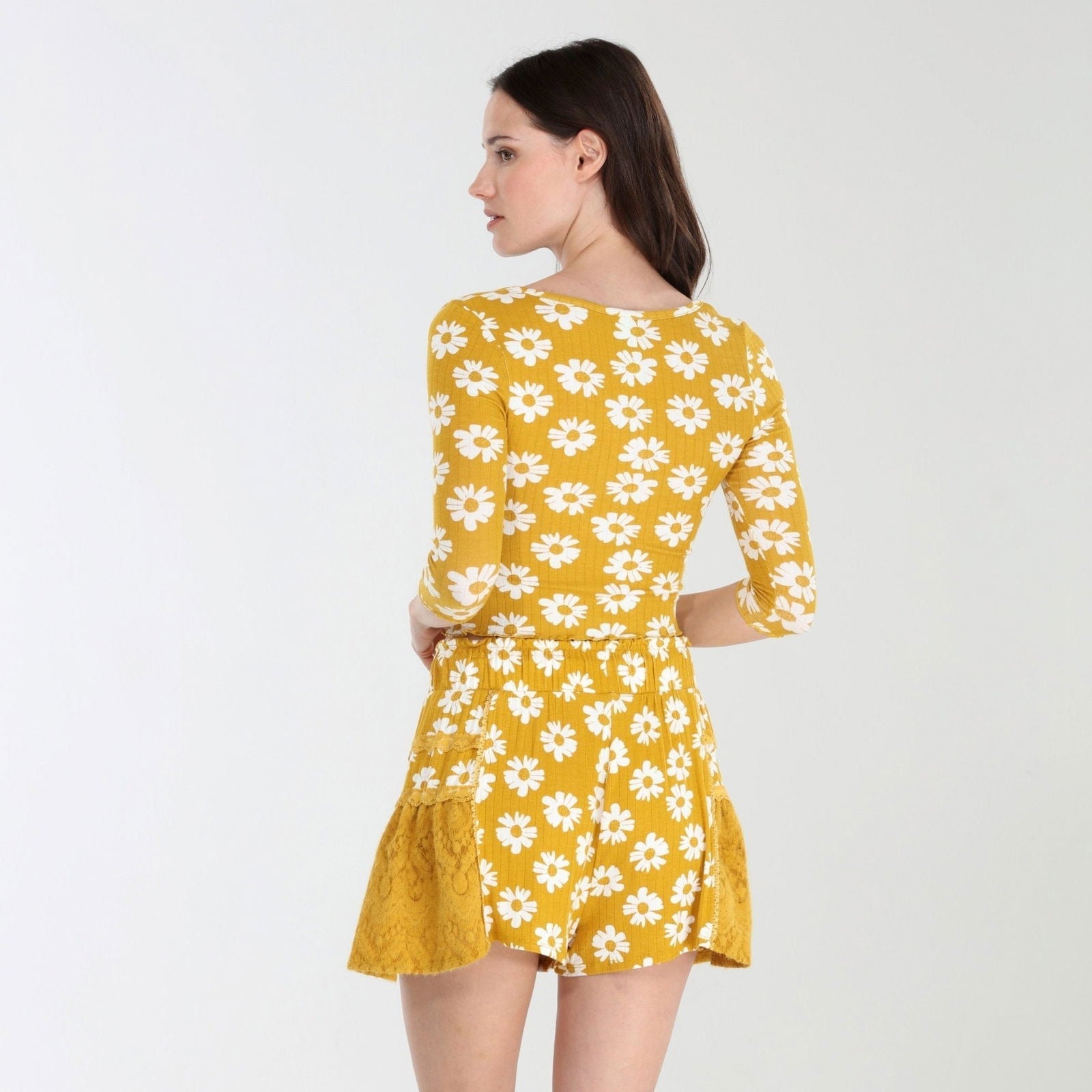 Down Time Lounge Set In Heat Wave Daisies - Loungewear -