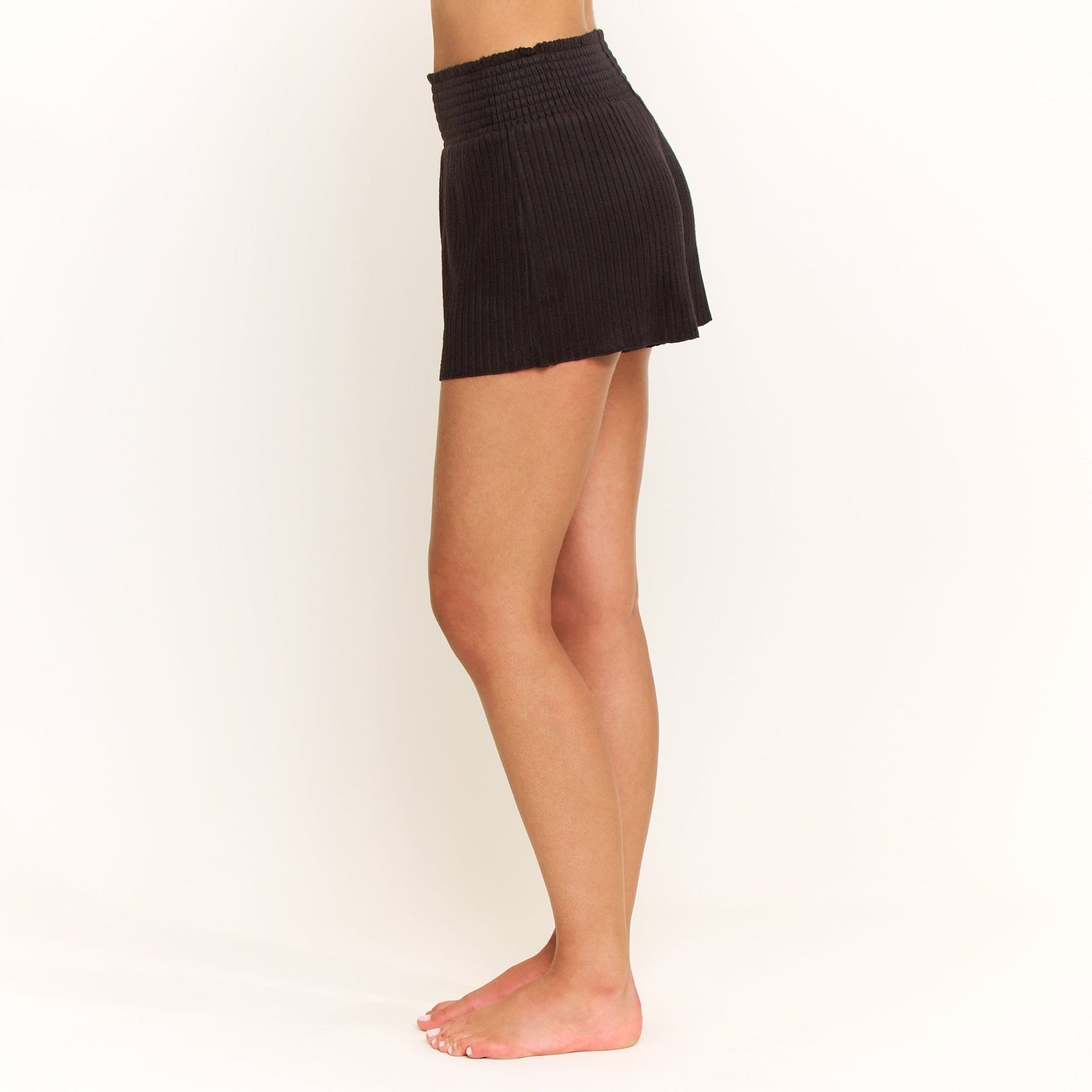 Dream Cloud Short in Black - -